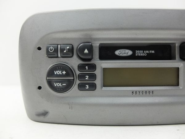 Radiocassette  Ford KA 6S5T-18K876-CC 2050 NE