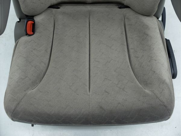 Siège ,fauteuil Gauche Arrière Chrysler Voyager 4 2001-2007 1011