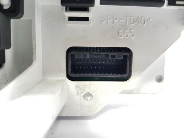 Bloc Compteurs Vitesse  Toyota Yaris 83800-0DJ00 838000DJ00 17581
