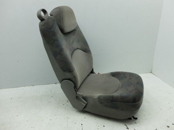Siège ,fauteuil Droit Arrière Citroen Xsara Picasso 12521