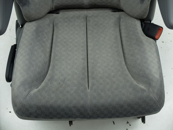 Siège ,fauteuil Droit Arrière Chrysler Voyager 4 2001-2007 1004