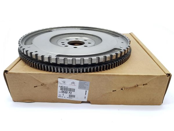 Volant Bi-masse Xsara ZX 306 XM Expert 2.0i 0532F2 d'Origine Citroen Peugeot