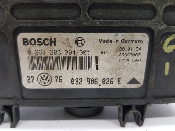 Calculateur Ecu  VW Seat 032906026E 0261203304 Bosch
